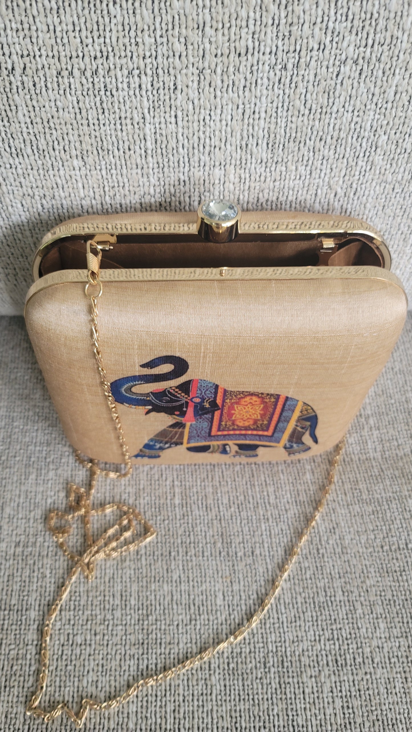 Elephant Clutch