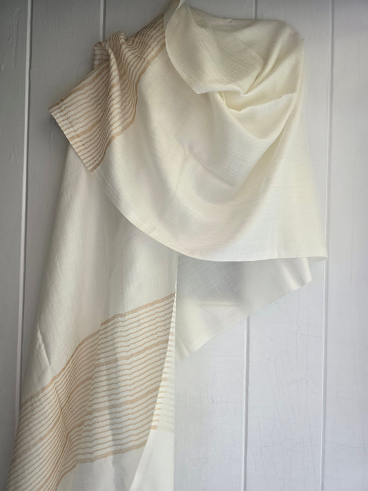 Elegant white shawl